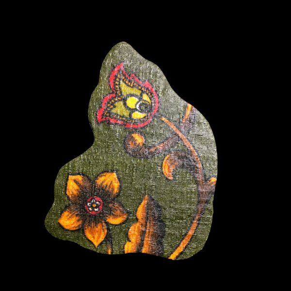 Broche décorative réalisée dans le tissu vintage Madras de l'éditeur Beldecor, un ancien couvre-lit datant des années 1960s. Faite main à Paris, pièce unique. Exemplaire 1.