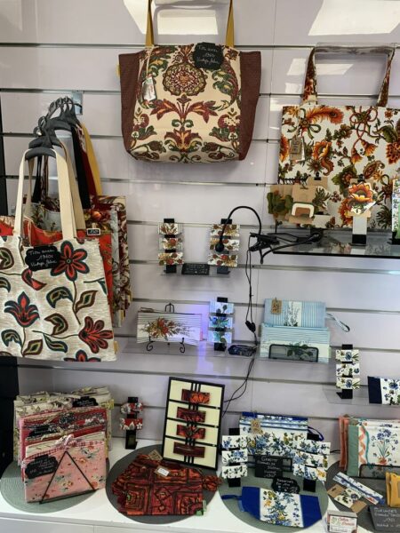 Pop-up store rue Lepic à Montmartre janvier février 2026. Où acheter local des créations originales et du fait main à Paris.