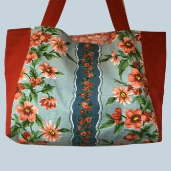 Cabas XXL terracotta rouille, grand sac de plage fleuri en tissu vintage 1950s. Fourre-tout réversible, accessoire d'inspiration rétro, fait main en France. Exemplaire 2, recto face A.