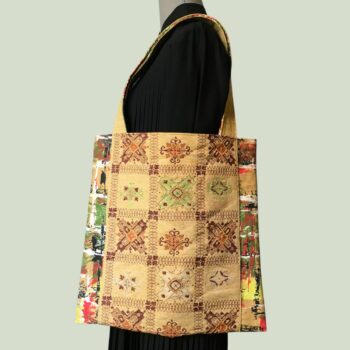 Collection Obi, le cabas Bornéo, sac réalisé dans une ceinture de kimono japonaise vintage et doublure tissu d'ameublement français 1950s, recto avec broderies, face B