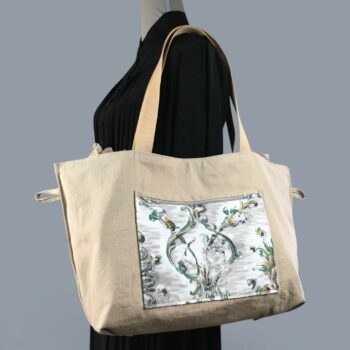 Grand sac de plage beige, cabas en toile vintage. Exemplaire 3, verso, doublure et poche.
