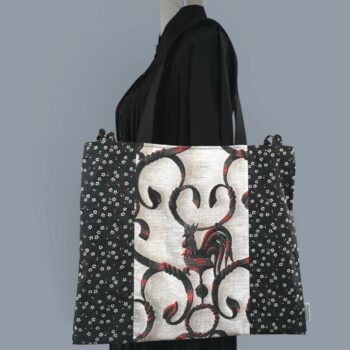 Sac en tissu vintage baroque, cabas girouette avec dessin de coq. Fourre-tout réversible en toile d'ameublement revalorisée, création originale, fait main. Recto face A.