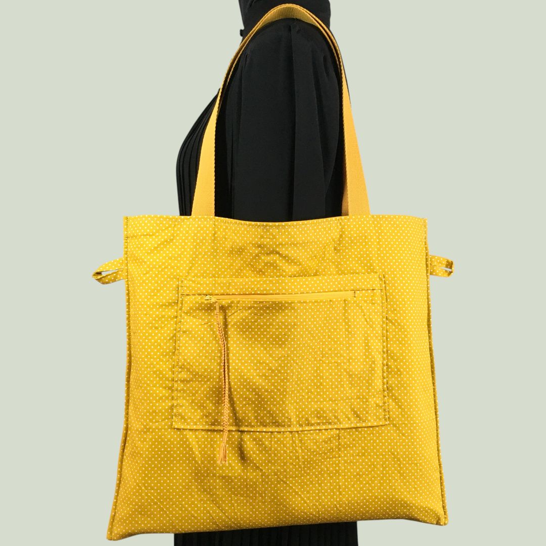 Sac fleuri en laine et lin, fait main en France. Fourre-tout réversible en tissu vintage revalorisé, accessoire d'inspiration rétro. Exemplaire 2. Verso, doublure et poche.