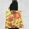 Sac rétro et estival d'inspiration provençale, fait main en France. Sac fourre-tout réversible en tissu vintage revalorisé. Exemplaire 1.