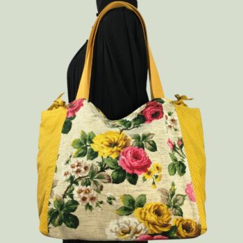 Cabas fleuri en laine et lin, fait main en France. Fourre-tout réversible en tissu vintage revalorisé, accessoire d'inspiration rétro. Recto face A.