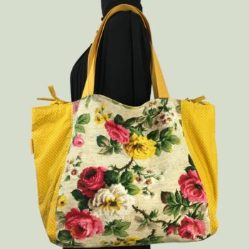 Cabas fleuri en laine et lin, fait main en France. Fourre-tout réversible en tissu vintage revalorisé, accessoire d'inspiration rétro. Recto face B.