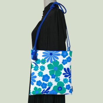 Petite sacoche, sac bandoulière Flower Power dans un tissu vintage de 1969, Aubade, dessin de Pascaline Villon, Romanex de Boussac.