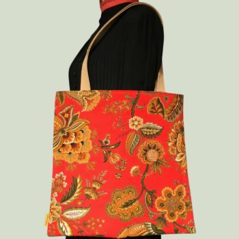 Sac vintage en toile rouge, imprimé baroque, Balkis par Laurent Stève 1967. Exemplaire 4, recto face B.