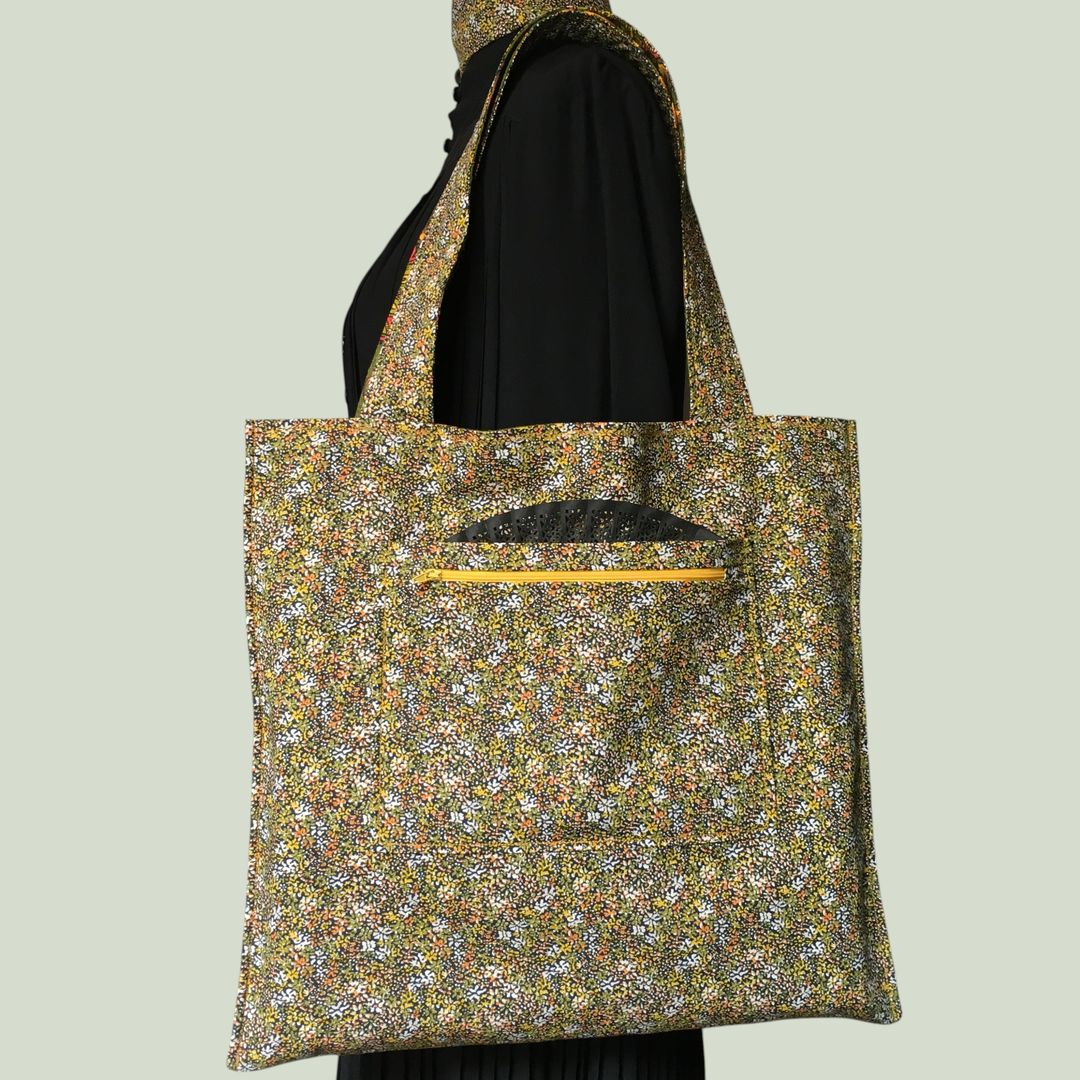 Sac original en toile de style tapisserie, imprimé vintage baroque, Istamboul par Beldecor. Fourre-tout réversible en tissu revalorisé, fait main création. Verso, doublure et poche.