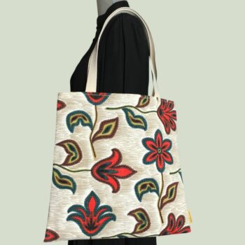 Tote bag fleuri, fleurs stylisées, fait main en France. Sac fourre-tout réversible en tissu vintage revalorisé, accessoire d'inspiration rétro sixties. Exemplaire 1 recto face A.
