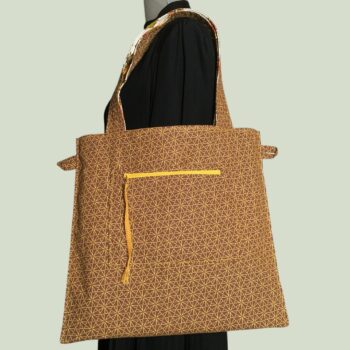 Sac vintage en toile, imprimé baroque de style orientaliste, Madras par Beldecor. Fourre-tout réversible en tissu revalorisé, création originale. Verso, doublure et poche.