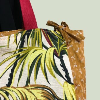 Sac Tiki tropical, tissu vintage années 1950, cabas en toile fait main. Exemplaire 1, recto face A, liens d'attache, détails.