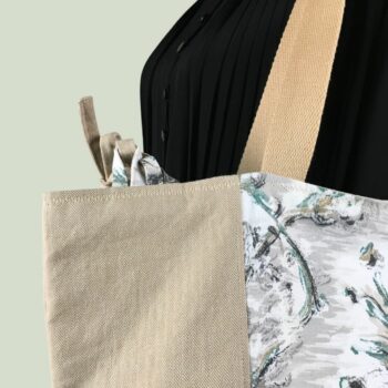 Grand sac de plage beige, cabas en toile vintage. Exemplaire 3, recto face A, liens d'attache.