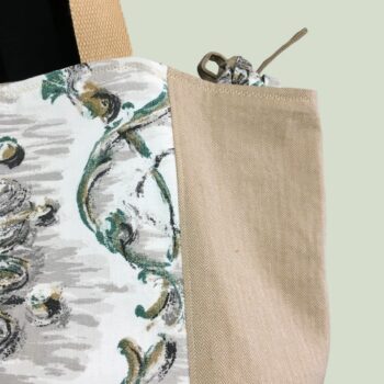 Grand sac de plage beige, cabas en toile vintage. Exemplaire 3, recto face A, liens d'attache.