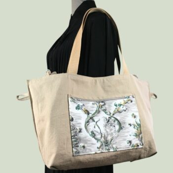 Grand sac de plage beige, cabas en toile vintage. Exemplaire 3, verso, doublure et poche intérieure zippée.