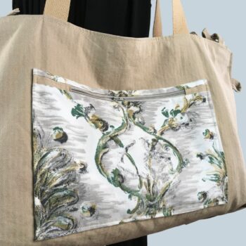 Grand sac de plage beige, cabas en toile vintage. Exemplaire 2, verso, doublure et poche intérieure zippée.