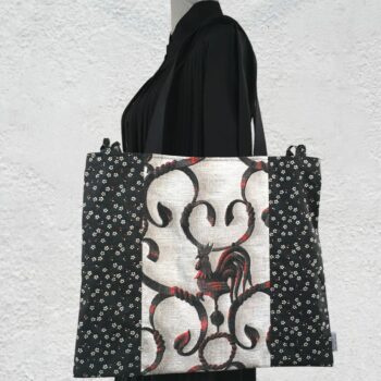 Sac en tissu vintage baroque, cabas girouette avec dessin de coq. Fourre-tout réversible en toile d'ameublement revalorisée, création originale, fait main. Recto face A.