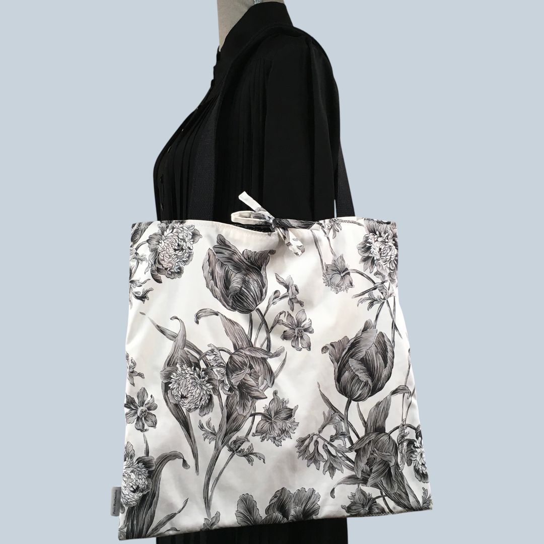 Sac vintage en coton chintz à motif floral. Fourre-tout réversible en tissu de collection, accessoire d'inspiration rétro seventies, fait main en France. Recto face B.
