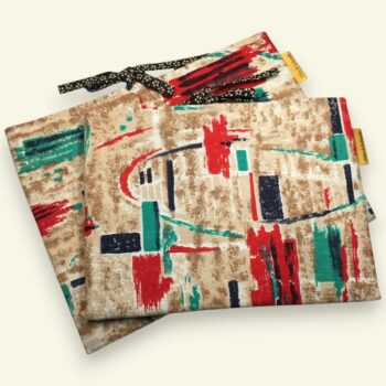 Pochette à tablettes matelassée beige, housse à livres, création originale pièce unique, tissu revalorisé Marignan années 1960s. Tailles S1 et S2.