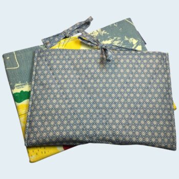 Etui matelassé pour livres et tablettes en tissu vintage, création originale pièce unique, toile revalorisée années 1950s.