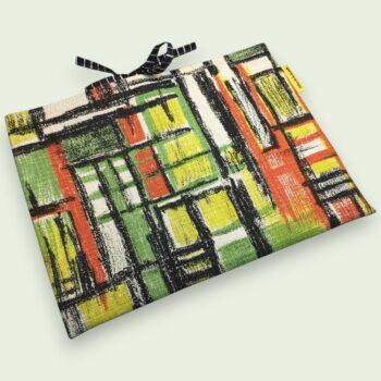Housse à livres en tissu vintage, étui matelassé pour tablettes, pochette faite main, création originale pièce unique, toile barkcloth années 1960s. Taille S2, exemplaire 1, recto face A.