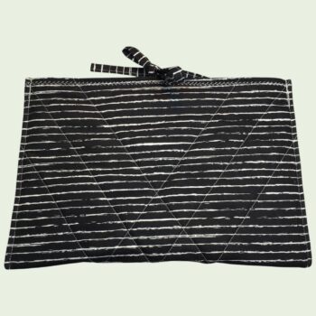 Housse à tablettes en tissu vintage, pochette pour livres, étui matelassé, création originale pièce unique, toile revalorisée années 1960s. Taille S1, verso, doublure et matelassage.