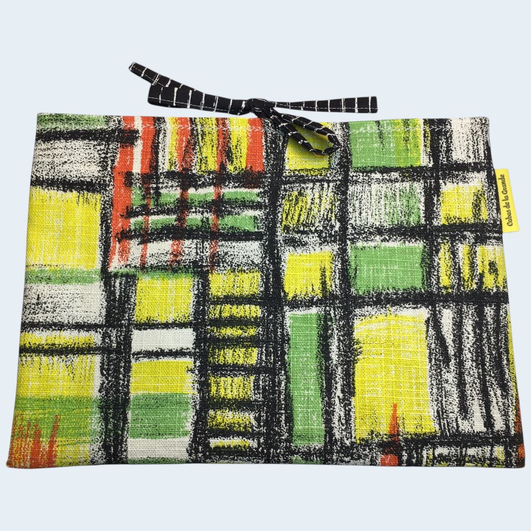 Housse à tablettes en tissu vintage, pochette pour livres, étui matelassé, création originale pièce unique, toile revalorisée années 1960s. Taille S1, exemplaire 2, recto face A.