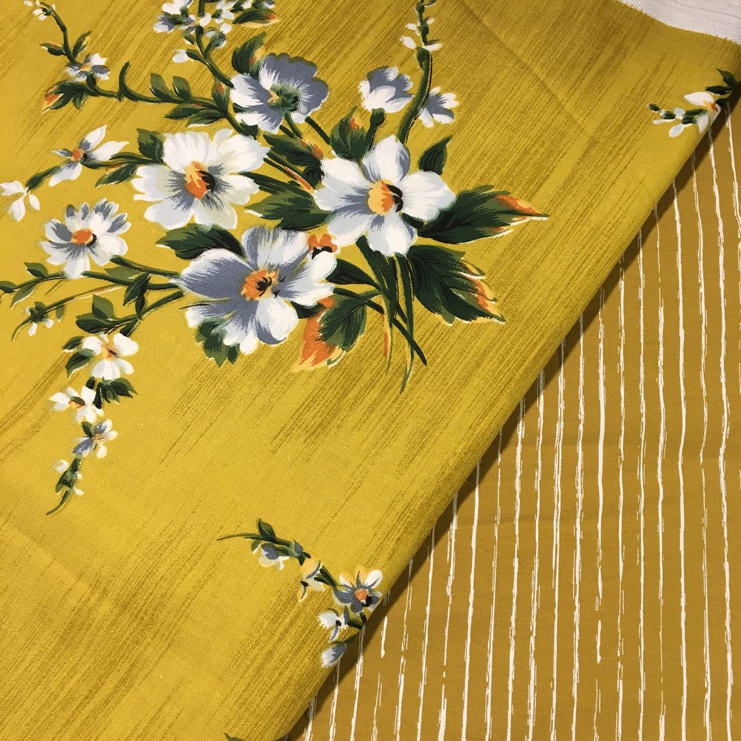 Tissu vintage jaune, Touraine production Urgé France garanti Air Lumière lavable. Et sa doublure coordonnée.