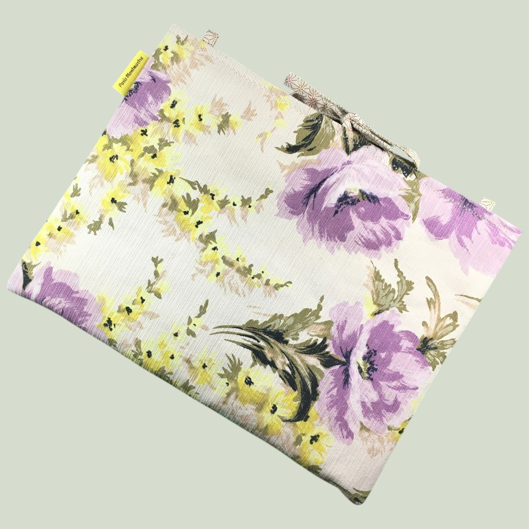 Housse pour ordinateur 13 pouces, fleurie et romantique, en tissu vintage, création originale pièce unique, étui doublé réversible. Exemplaire 1 face B.