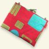 Housse ordinateur 13 pouces en tissu vintage graphique rouge, création originale faite main à Paris, étui doublé réversible.