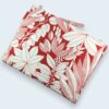Housse ordinateur 13 pouces en tissu au motif végétal rouge et écru, toile vintage de 1972, création originale faite main à Paris, étui doublé réversible. Exemplaire 1 recto face B.