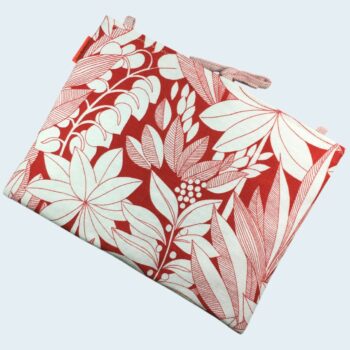 Housse ordinateur 13 pouces en tissu au motif végétal rouge et écru, toile vintage de 1972, création originale faite main à Paris, étui doublé réversible. Exemplaire 1 recto face B.