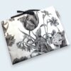 Etui matelassé en coton chintz, housse à livres et tablettes, création originale pièce unique, tissu vintage Romanex de Boussac. Taille S2, exemplaire 1, recto face A.