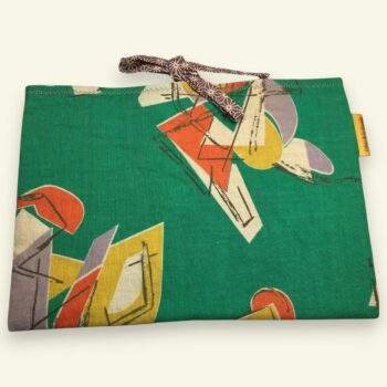 Housse à tablettes en tissu vintage années 1950, pochette pour livres, étui matelassé, création originale pièce unique, toile ancienne revalorisée. Recto face A.