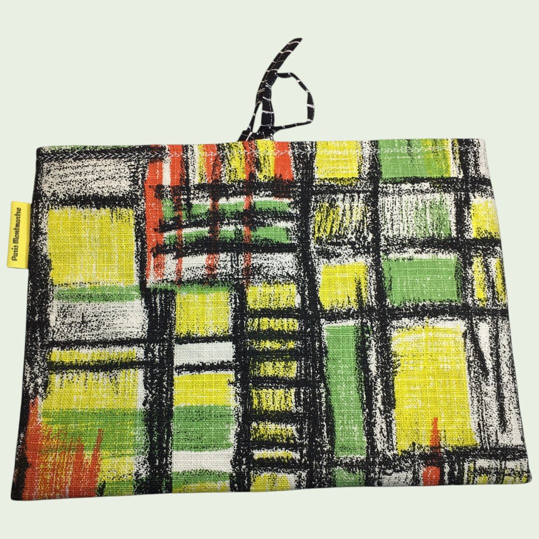 Housse à tablettes en tissu vintage, pochette pour livres, étui matelassé, création originale pièce unique, toile revalorisée années 1960s. Taille S1, exemplaire 1, recto face B.