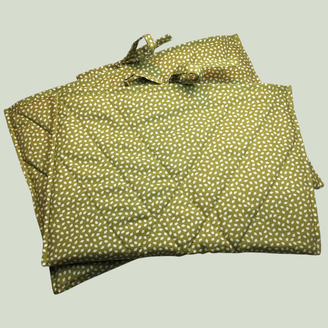 Pochette matelassée en coton chintz, housse à livres et tablettes, création originale pièce unique, tissu vintage Romanex de Boussac 1972.