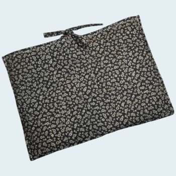Housse à tablettes matelassée rouge, pochette à livres, création originale pièce unique, tissu vintage des années 1950s revalorisé. Taille S2, verso, doublure et matelassage.