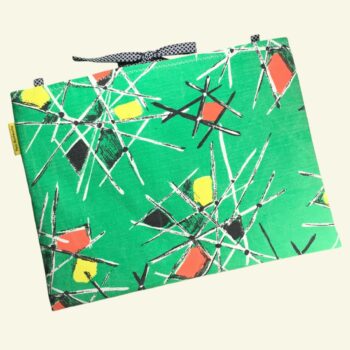 Housse pour ordinateur 13 pouces en tissu vintage vert de style abstrait, ère atomique années 1950s, création originale faite main à Paris. Exemplaire 2, recto face B.