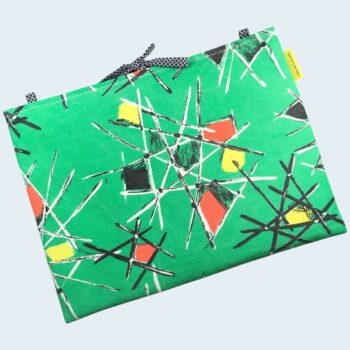 Housse pour ordinateur 13 pouces en tissu vintage vert de style abstrait, ère atomique années 1950s, création originale faite main à Paris. Exemplaire 1, recto face A.