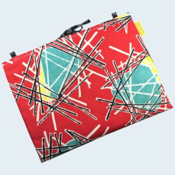 Pochette pour ordinateur 13 pouces en tissu vintage rouge de style abstrait, ère atomique années 1950s, création originale faite main à Paris. Exemplaire 3, recto face A.
