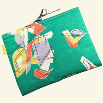 Housse à livres en tissu vintage 1950s, étui matelassé pour tablettes, pochette faite main, création originale pièce unique, toile ancienne revalorisée. Recto face B.