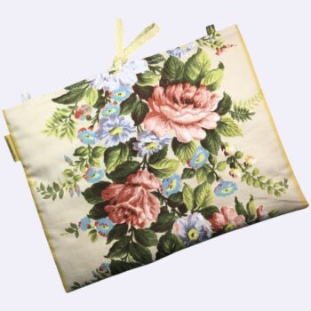 Sac pour ordinateur 13 pouces en tissu floral élégant et romantique, motif rétro champêtre, création originale faite main à Paris, étui doublé réversible. Exemplaire 5, recto face B.